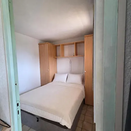 Soleil Et - Avec Balcon - Vue - Piscine - 4 Personnes Apartamento Fleury (Aude)